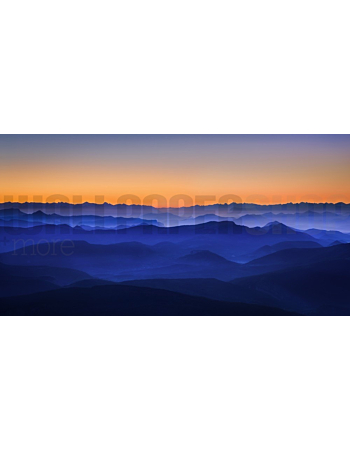Φωτοταπετσαρια Τοιχου Misty Mountains