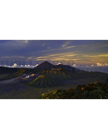 Φωτοταπετσαρια Τοιχου Volcano Dawn